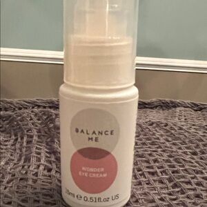 Balance Me Wonder Eye Cream - White